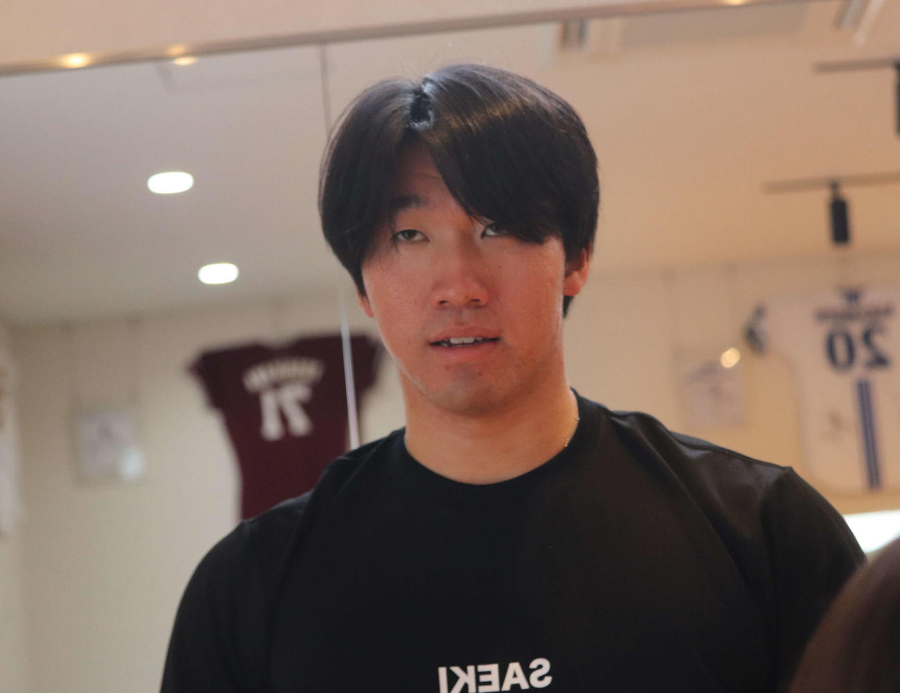 主トレを公開した日本ハム清宮虎（撮影・小早川宗一郎）