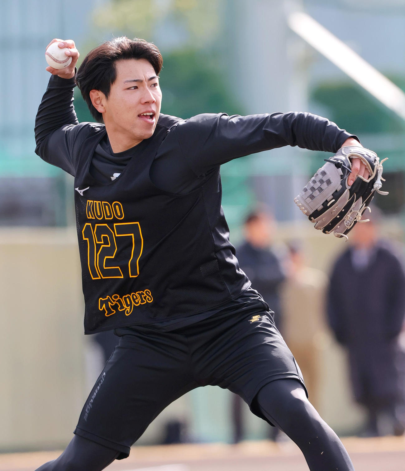 阪神新人合同自主トレで汗を流す工藤（撮影・上山淳一）
