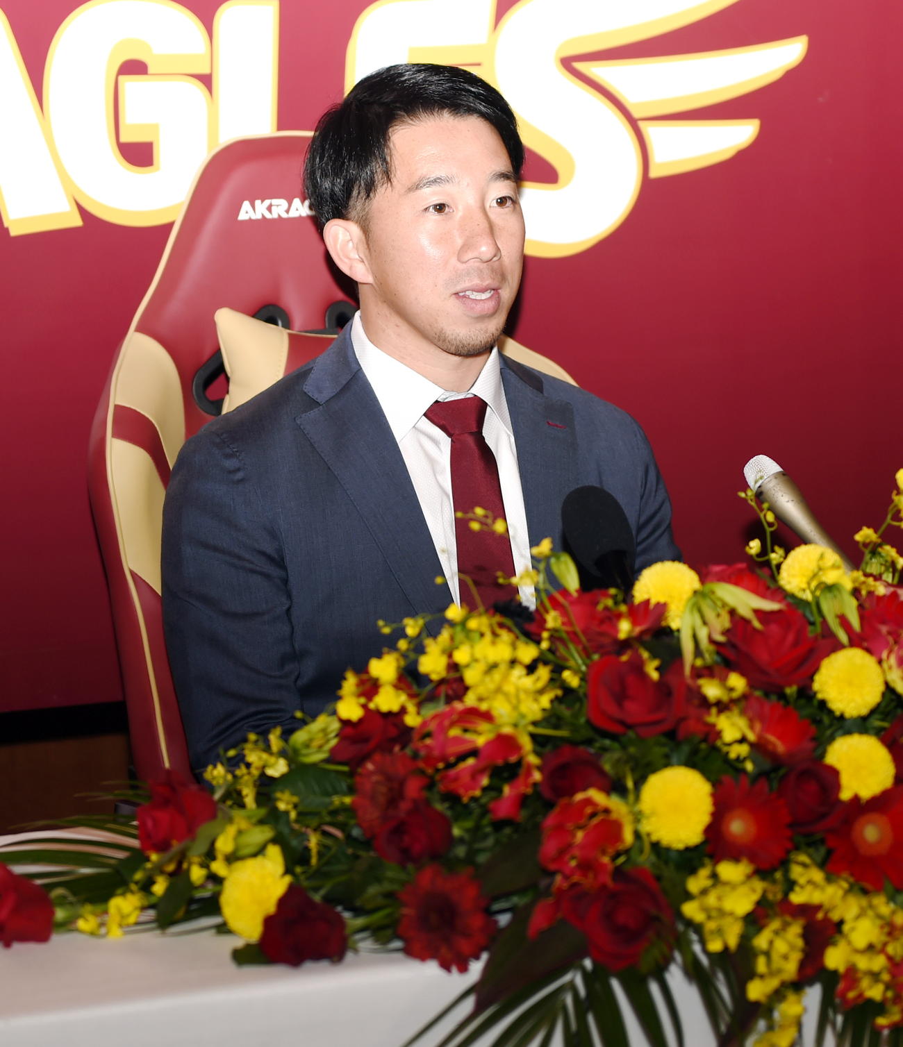 入団会見を行った楽天今野（撮影・山田愛斗）