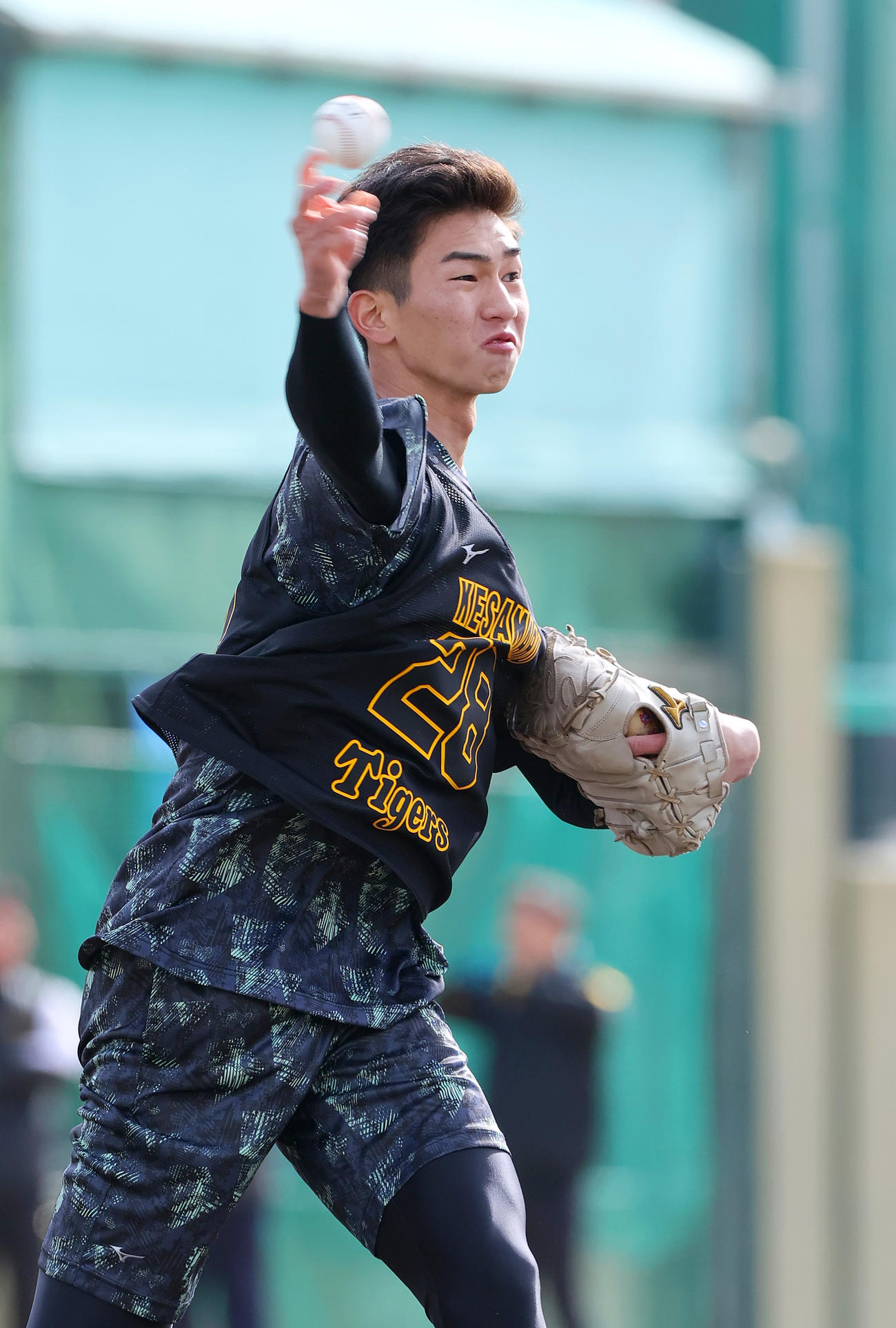 阪神新人合同自主トレで汗を流す今朝丸（撮影・上山淳一）