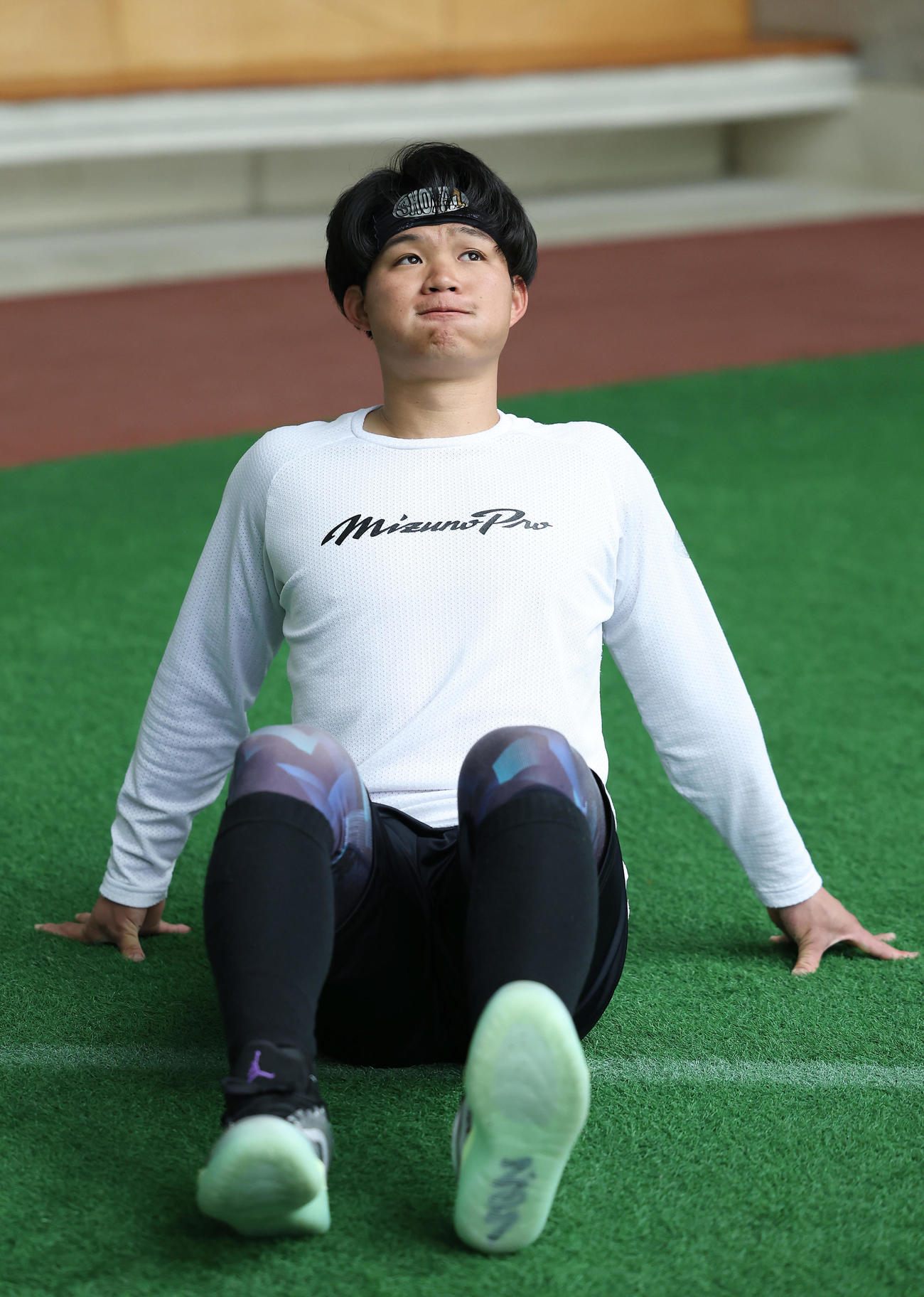 自主トレを公開した阪神森下（撮影・前田充）