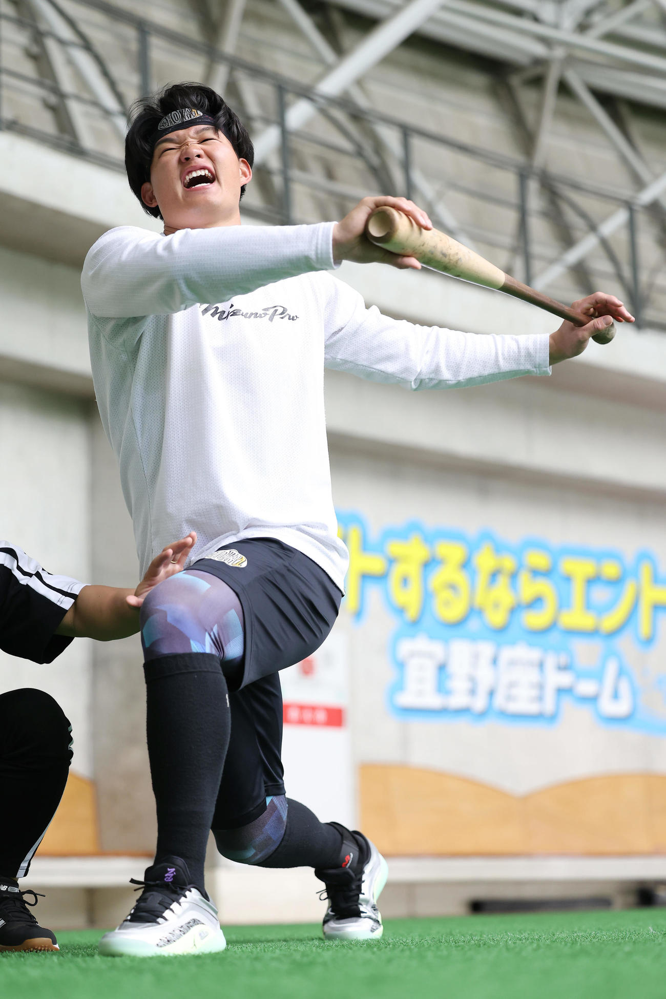 自主トレを公開した阪神森下（撮影・前田充）