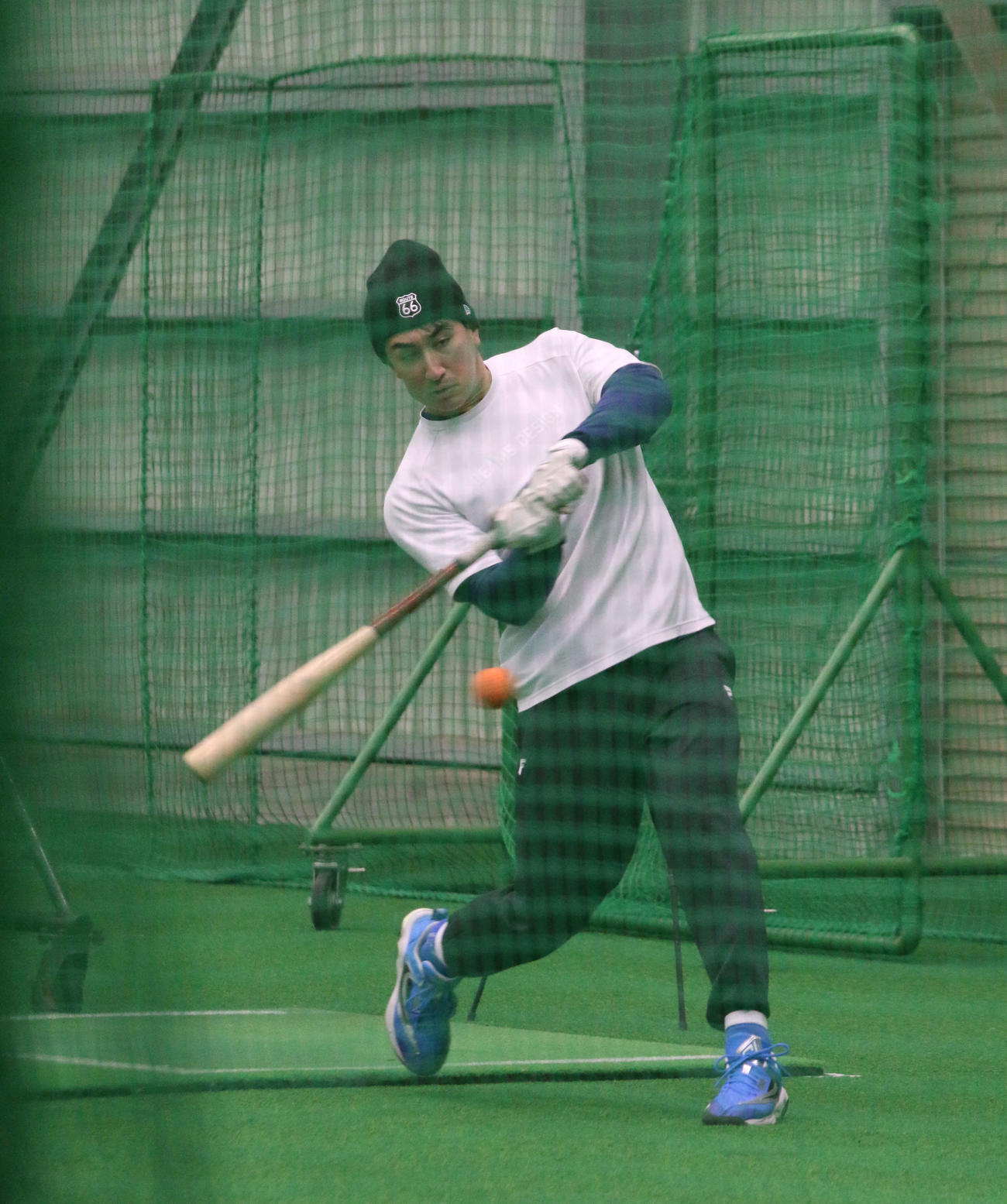 千葉・鎌ケ谷で自主トレを行った日本ハム山口（撮影・木下大輔）