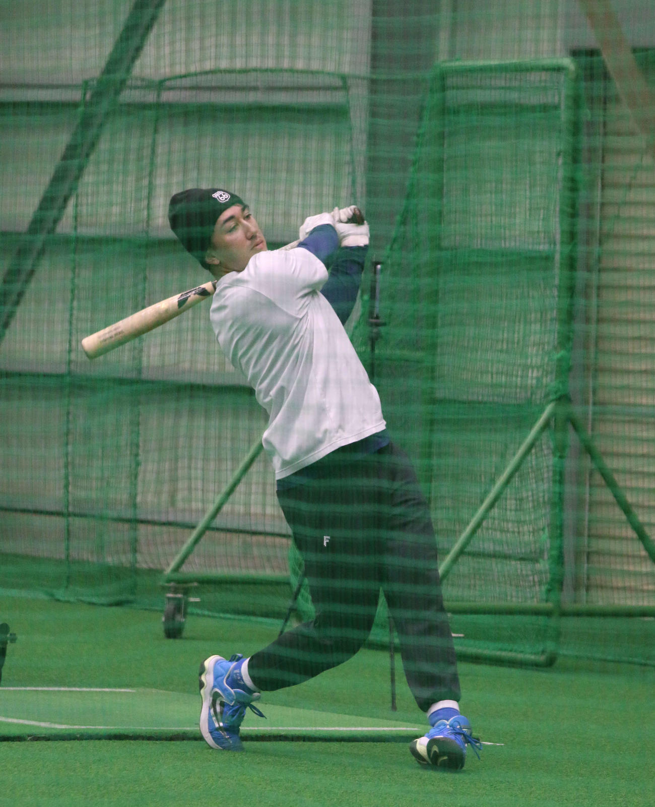 千葉・鎌ケ谷で自主トレを行った日本ハム山口（撮影・木下大輔）