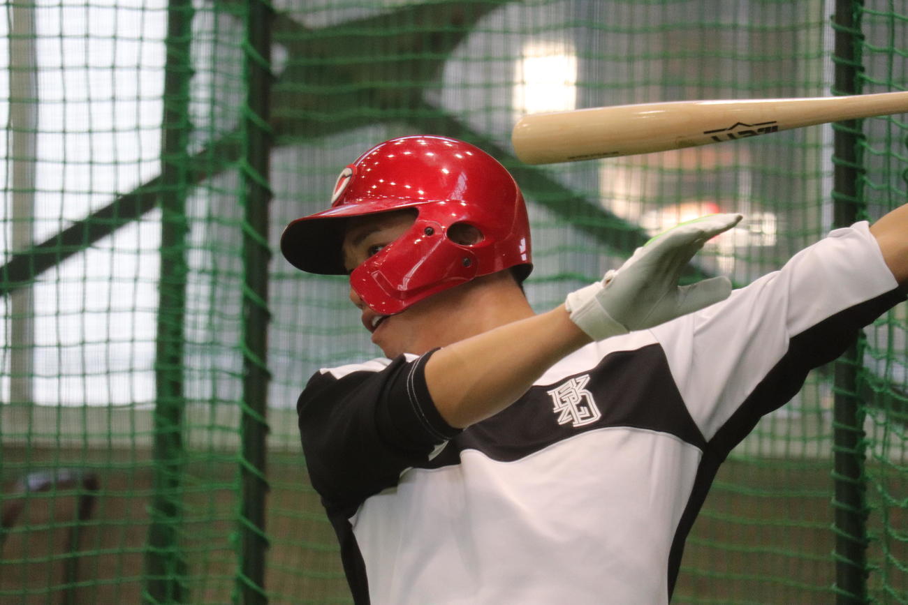 フリー打撃する広島中村奨成外野手（撮影・前原淳）
