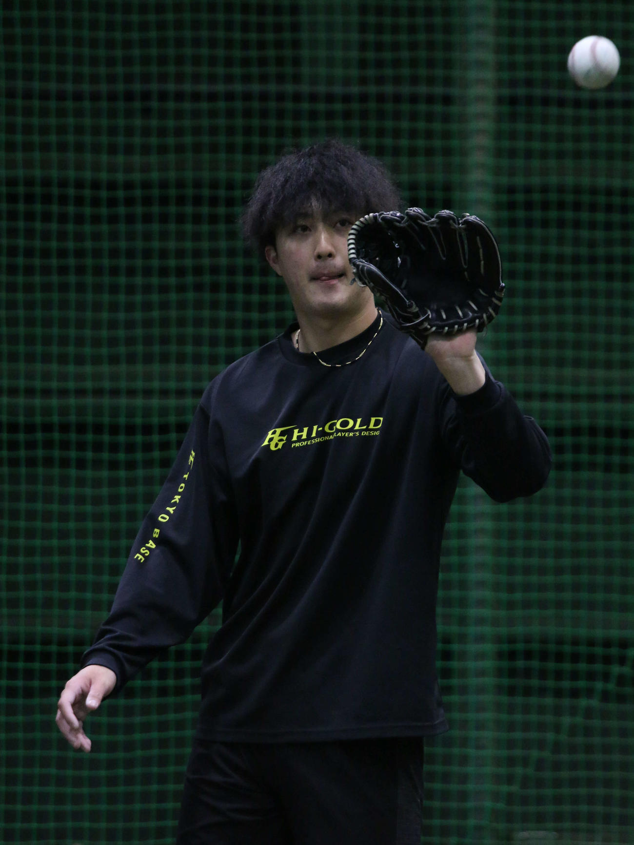 千葉・鎌ケ谷の球団施設でブルペン入りした日本ハム柳川（撮影・木下大輔）