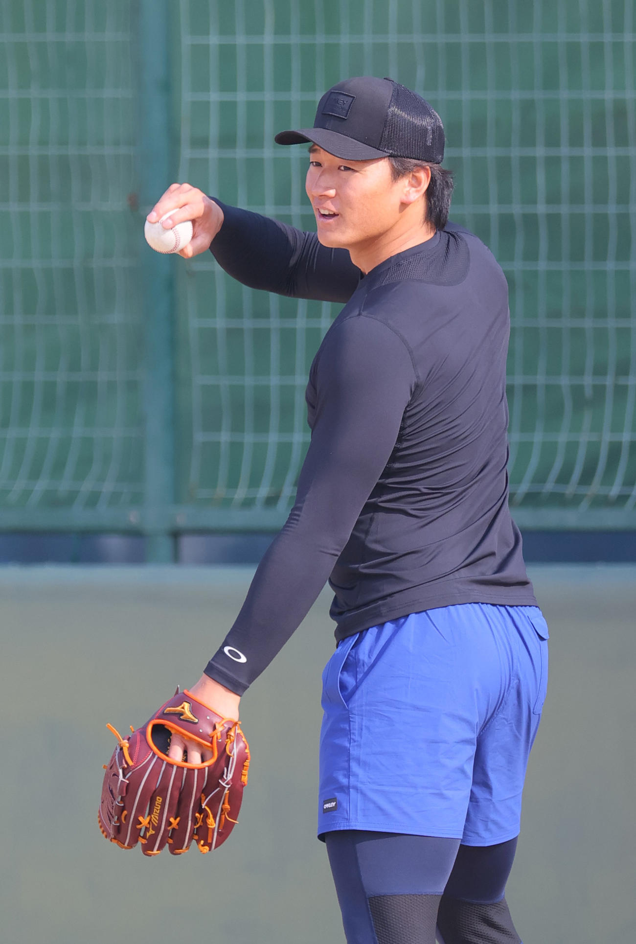 鳴尾浜球場で自主トレする阪神森木（撮影・上山淳一）