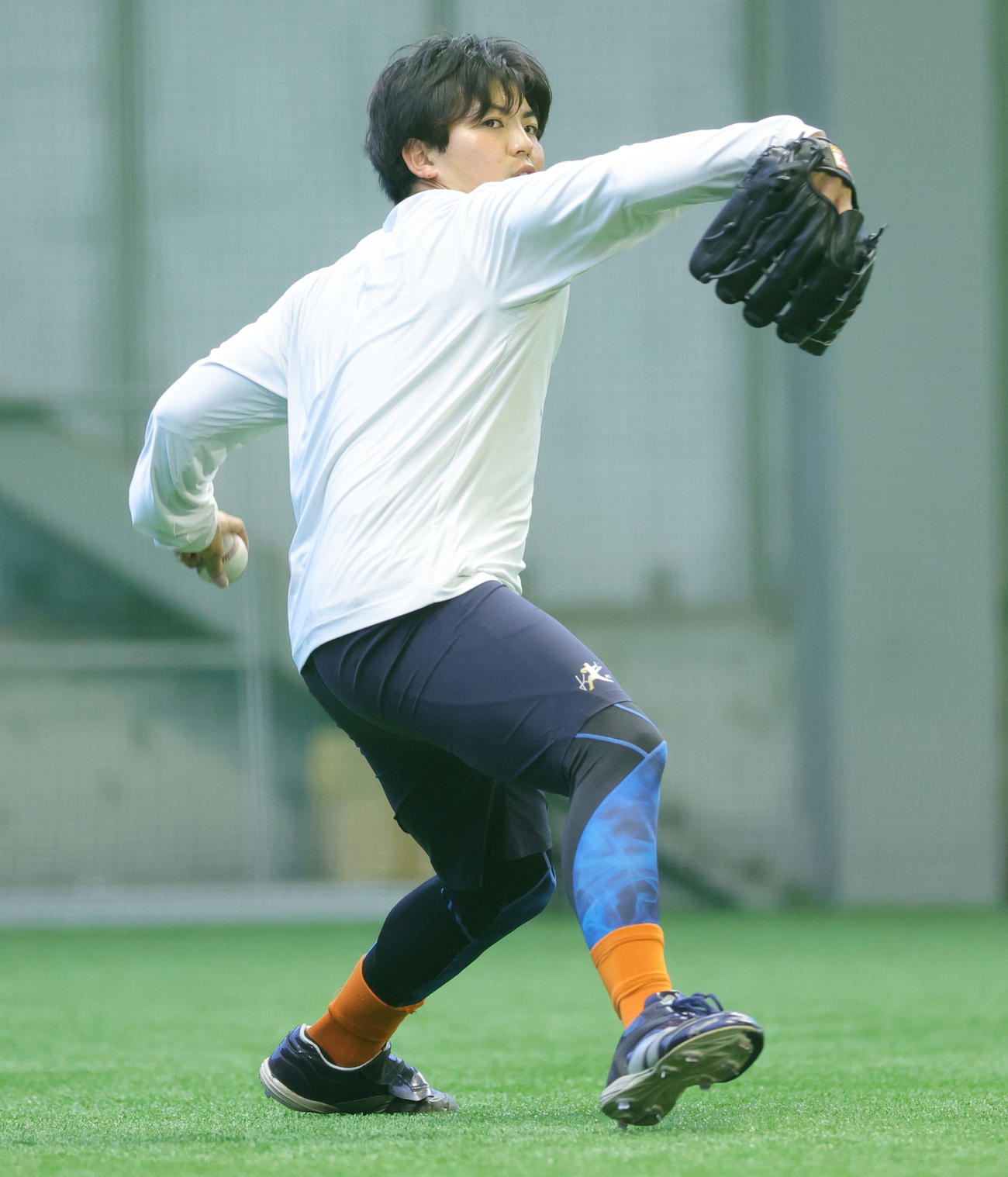 自主トレを公開したDeNA東（撮影・野上伸悟）