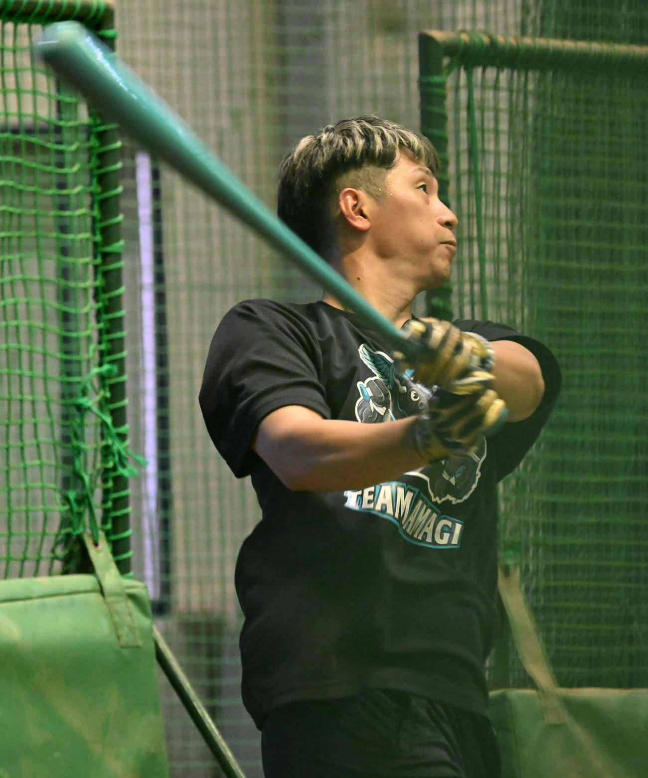 自主トレを公開、打撃練習を行うオリックス西川（撮影・前岡正明）