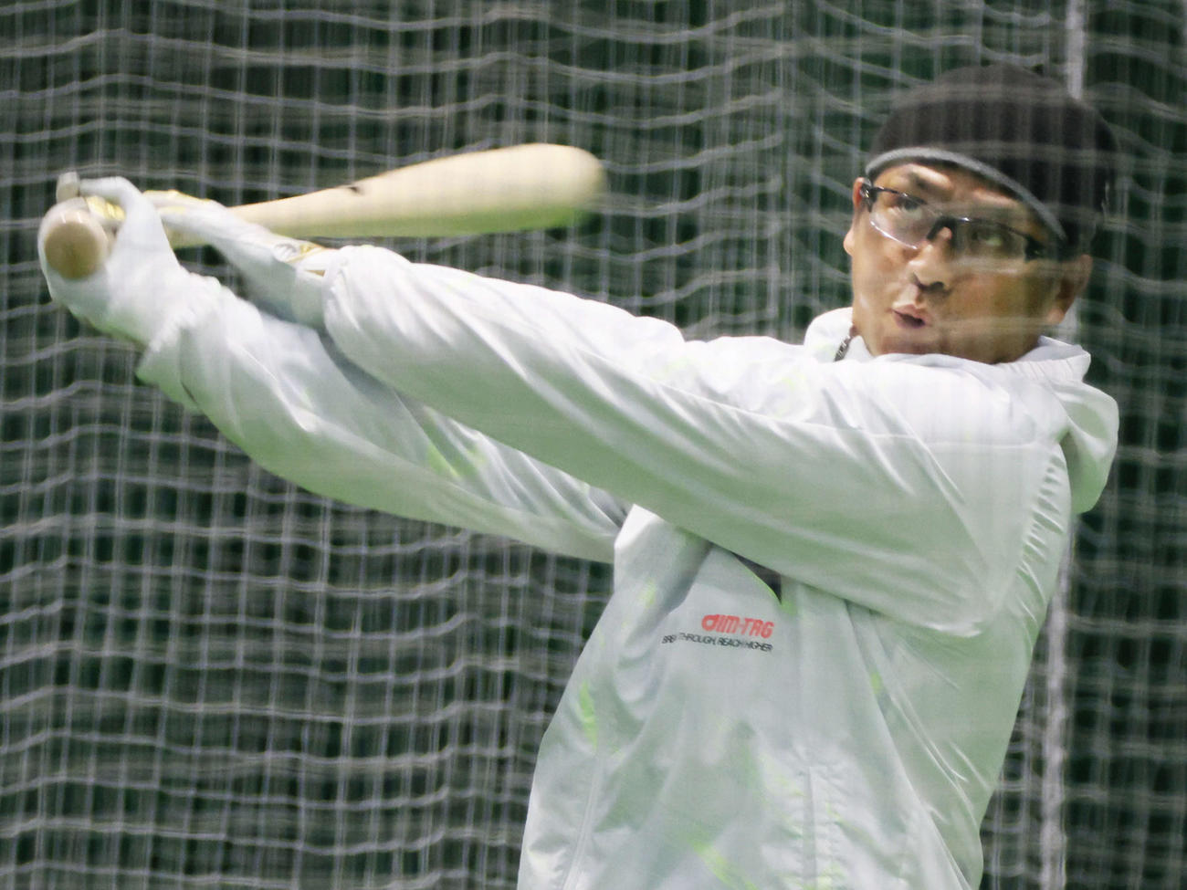 合同自主トレで、打撃練習をする広島田中（撮影・加藤孝規）