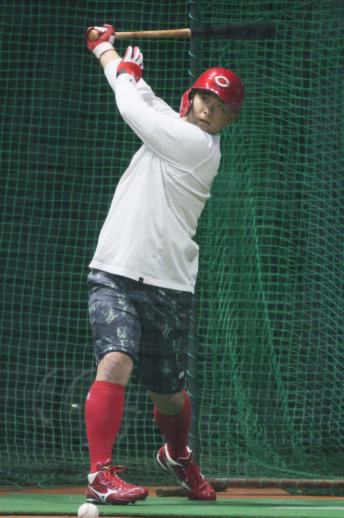 合同自主トレで、打撃練習をする広島林（撮影・加藤孝規）
