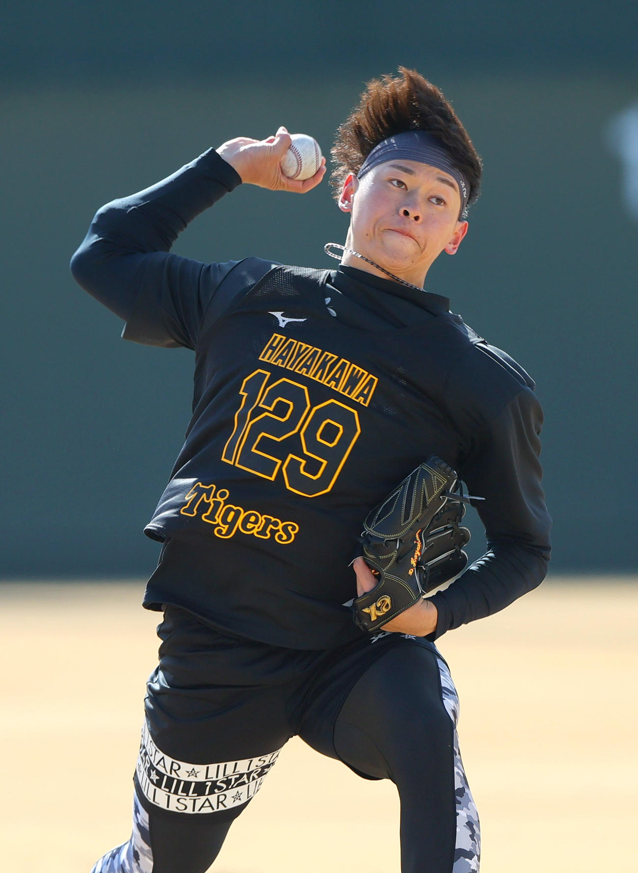 鳴尾浜球場で汗を流す阪神早川（撮影・上山淳一）