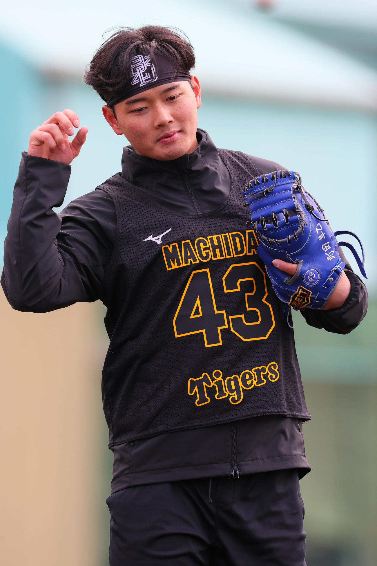 鳴尾浜球場で合同自主トレする阪神町田（撮影・上山淳一）
