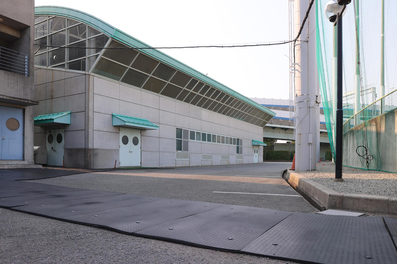 駐車場（撮影・上山淳一）