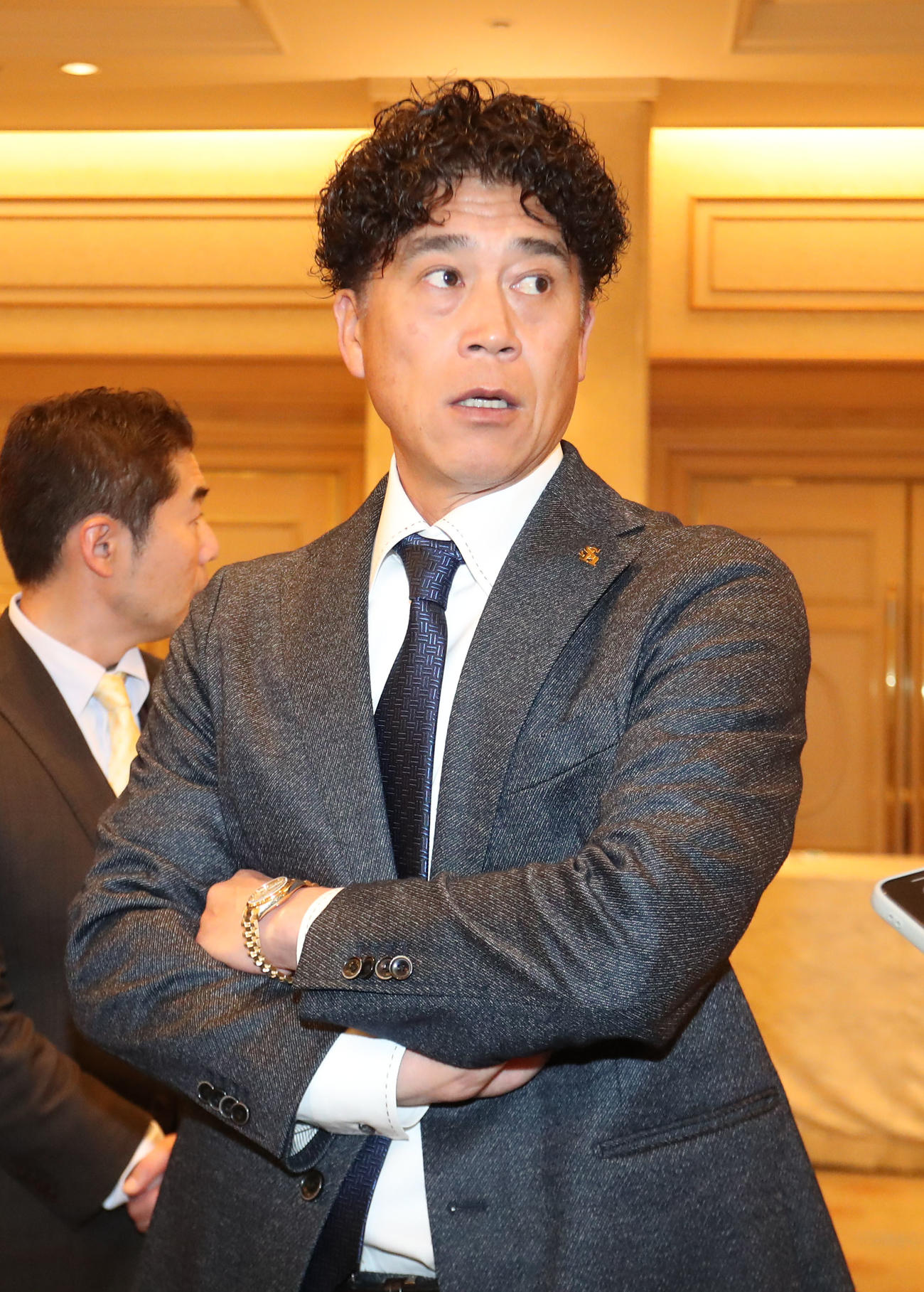 AB合同ミーティングを終えた城島CBOは報道陣の質問に応える（撮影・梅根麻紀）