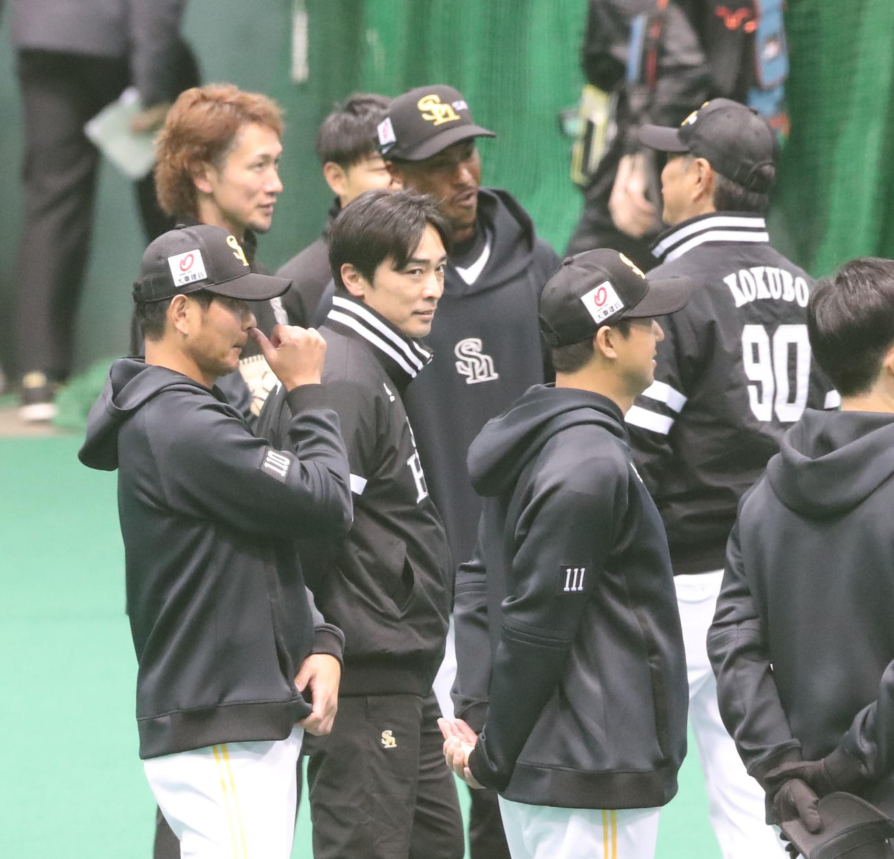 キャンプ初日の和田球団統括本部付アドバイザー（撮影・梅根麻紀）