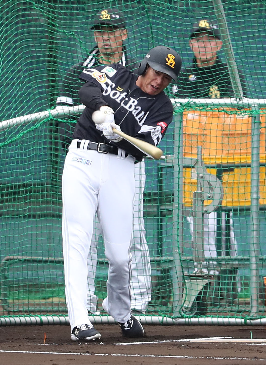 フリー打撃を行う柳田（撮影・梅根麻紀）