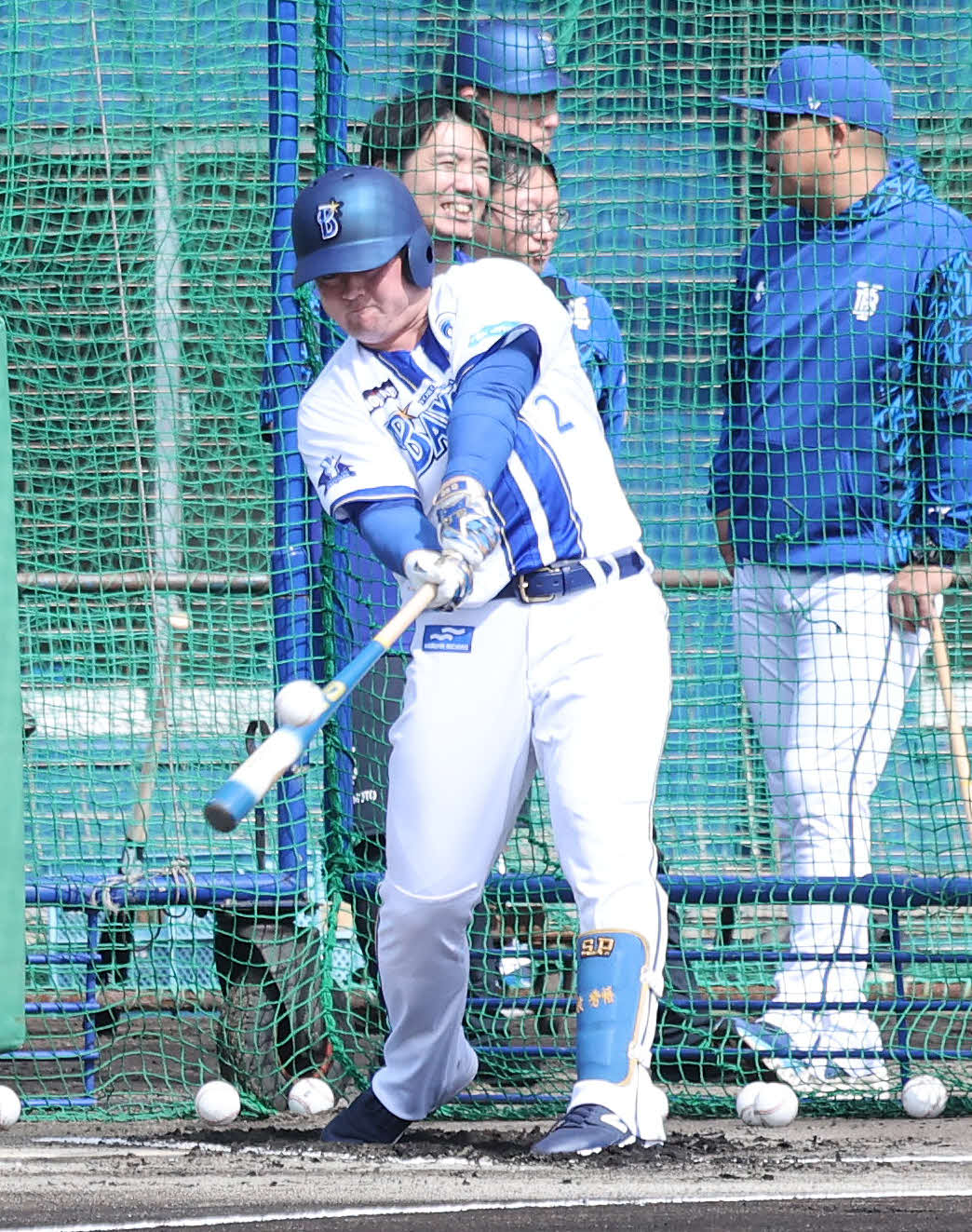 フリー打撃するDeNA牧（撮影・鈴木正人）