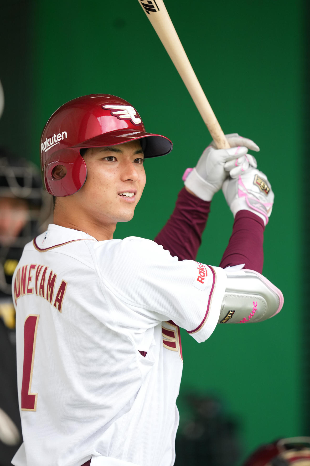 ブルペンで投球する藤井の打席に立つ楽天宗山（撮影・鈴木みどり）