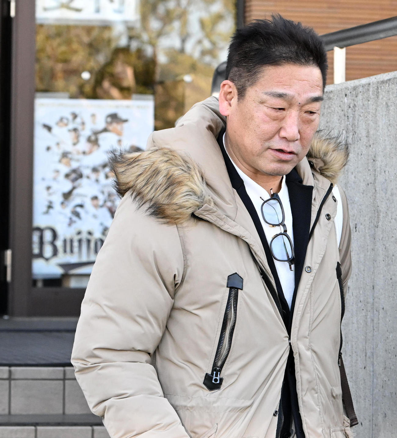 キャンプを視察し引き揚げるオリックス中嶋SA（撮影・前岡正明）