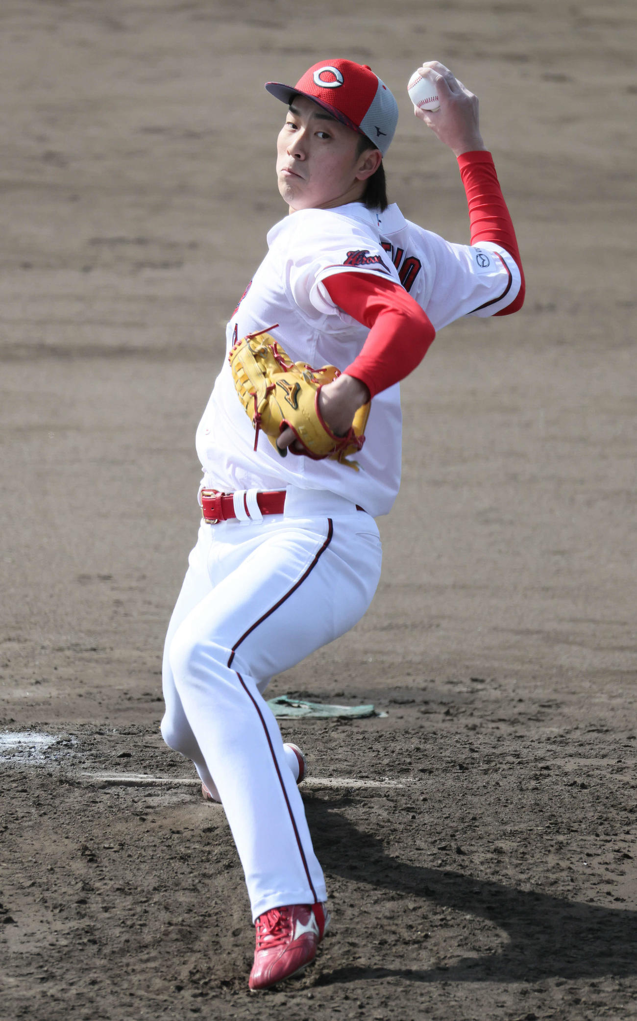 シート打撃に登板した広島常広（撮影・加藤孝規）