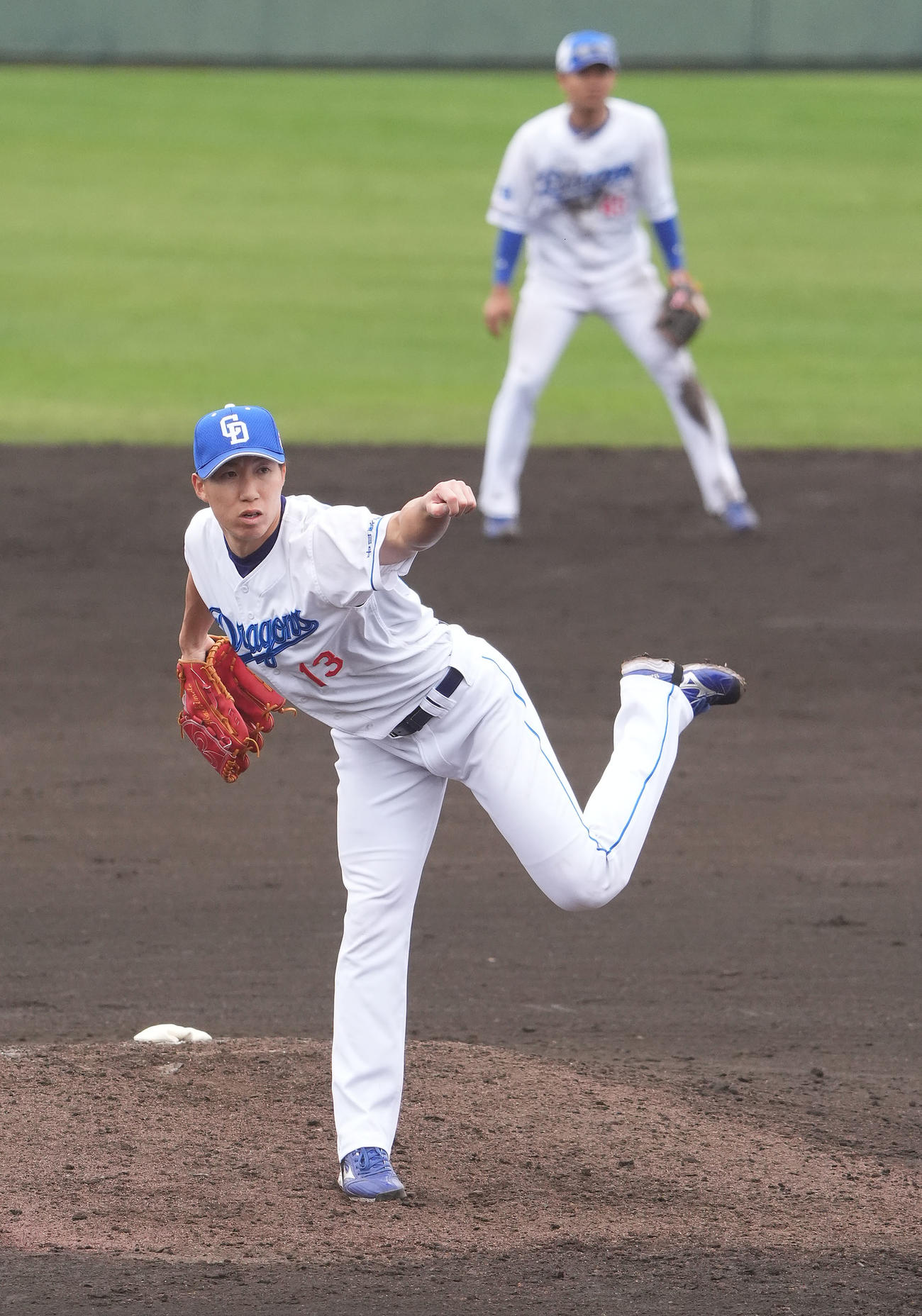 シート打撃練習で登板する中日橋本（撮影・森本幸一）