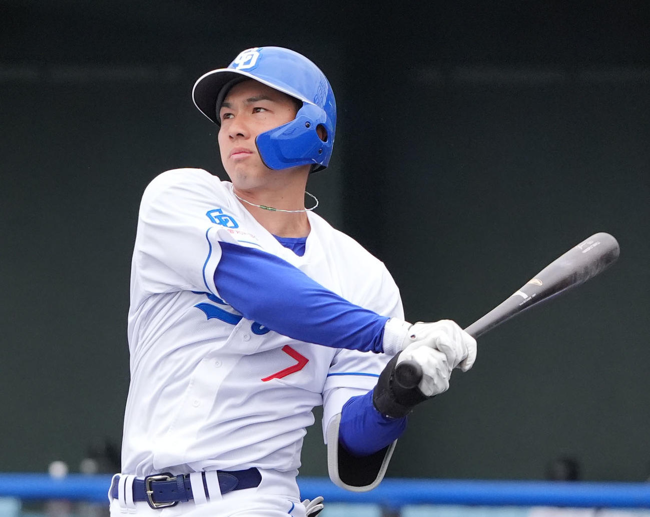 シート打撃練習で本塁打を放つ福永（撮影・森本幸一）