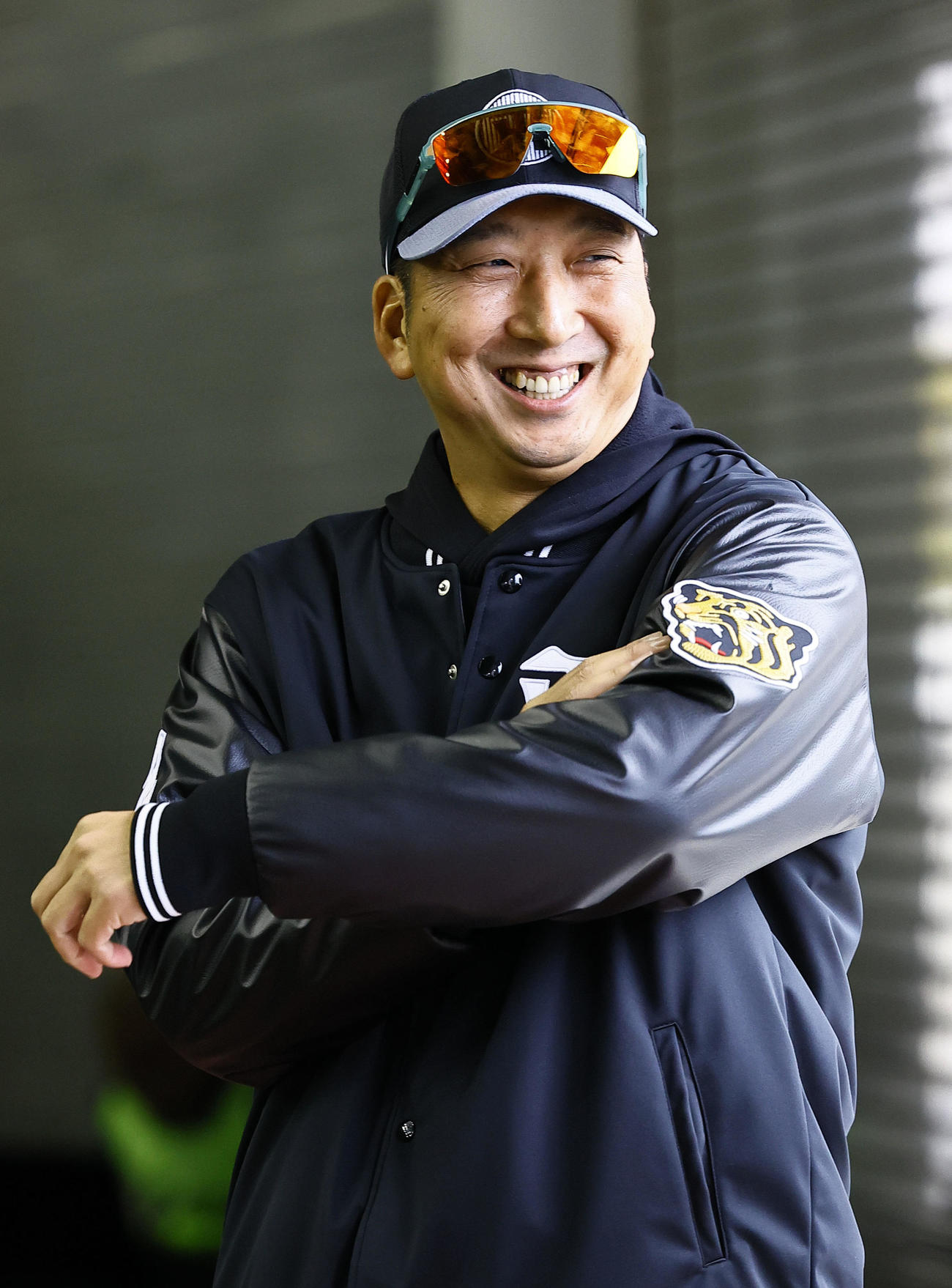田口壮氏と話しをする藤川監督（撮影・藤尾明華）