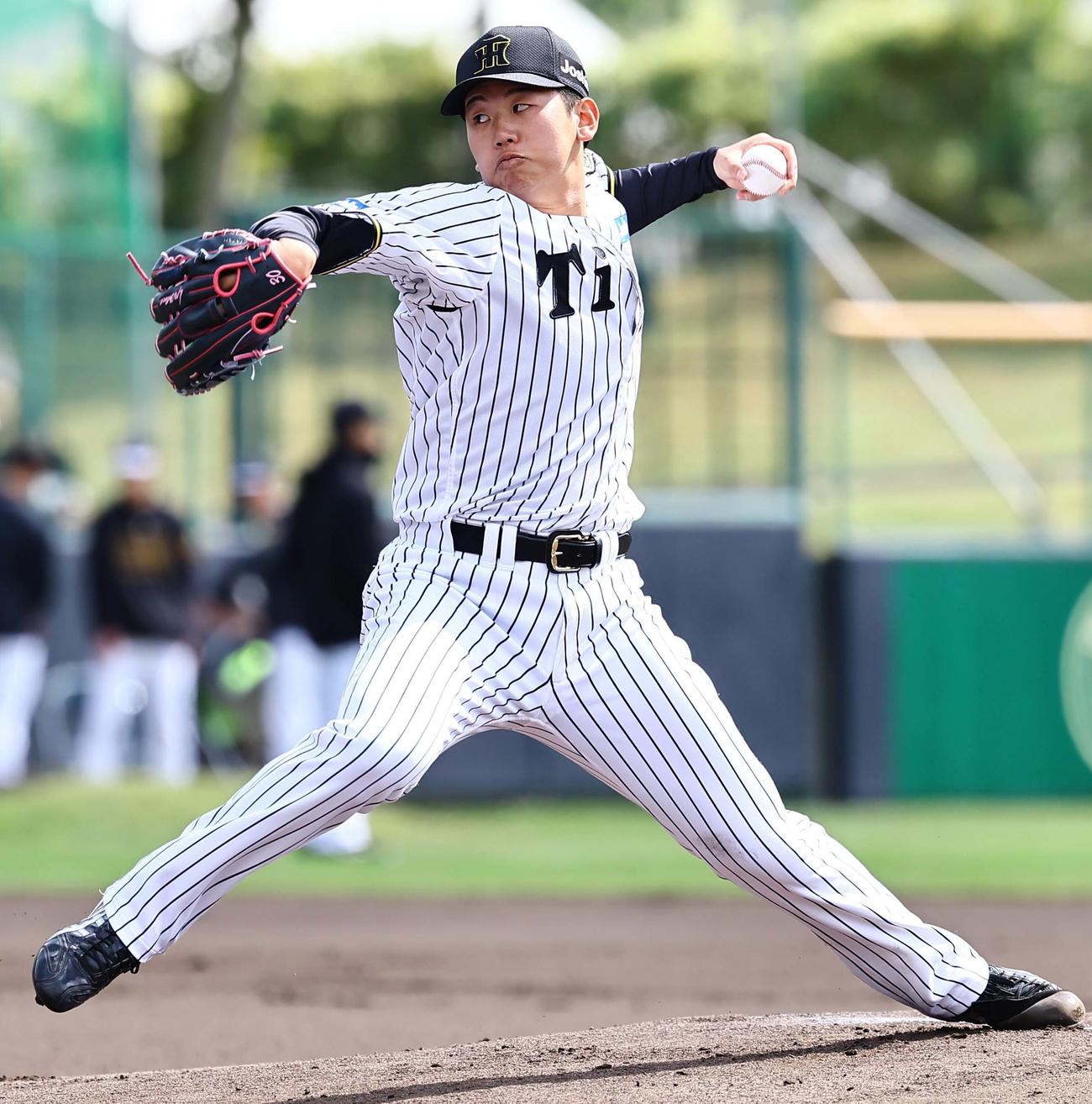 紅白戦　白組先発の門別（撮影・上田博志）