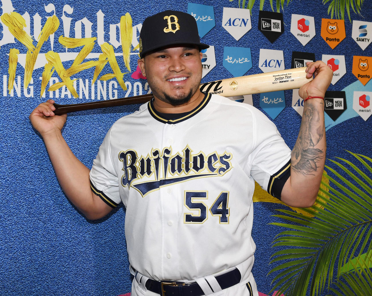 オリックスへ入団したディアスは日本での活躍を誓う（撮影・前岡正明）