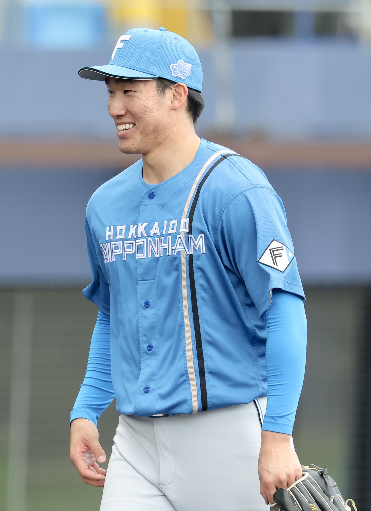紅白戦　5回裏を抑え笑顔を見せる清宮虎（撮影・河田真司）