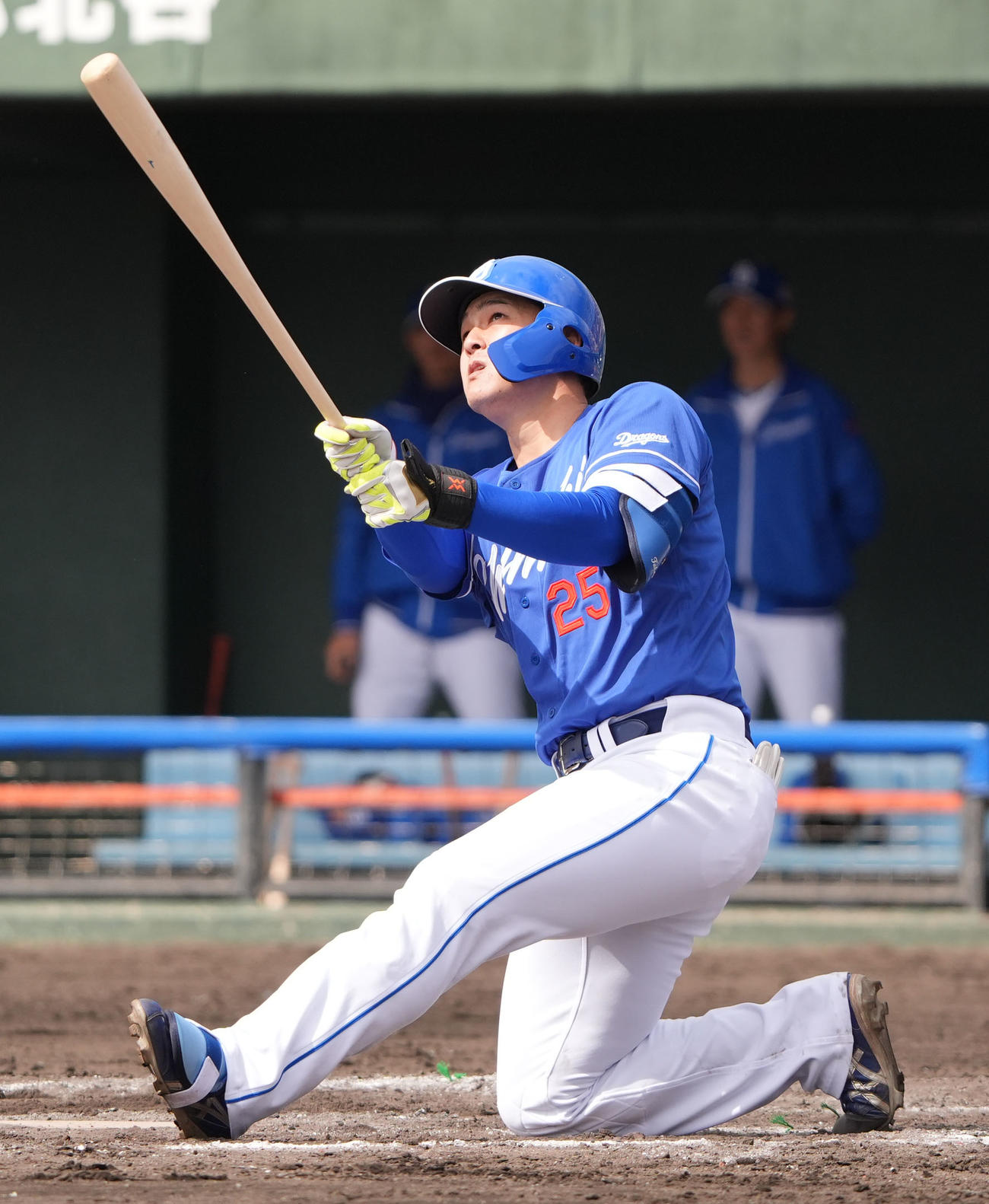 紅白戦3回表無死一塁、左越え2点本塁打を放つ石川昂（撮影・森本幸一）