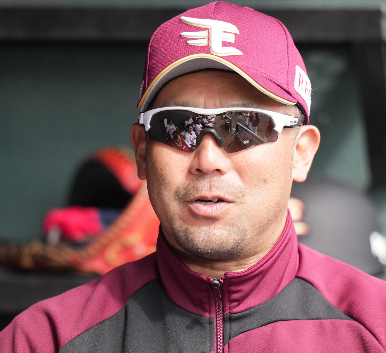 選手に話をする楽天三木監督（撮影・鈴木みどり）