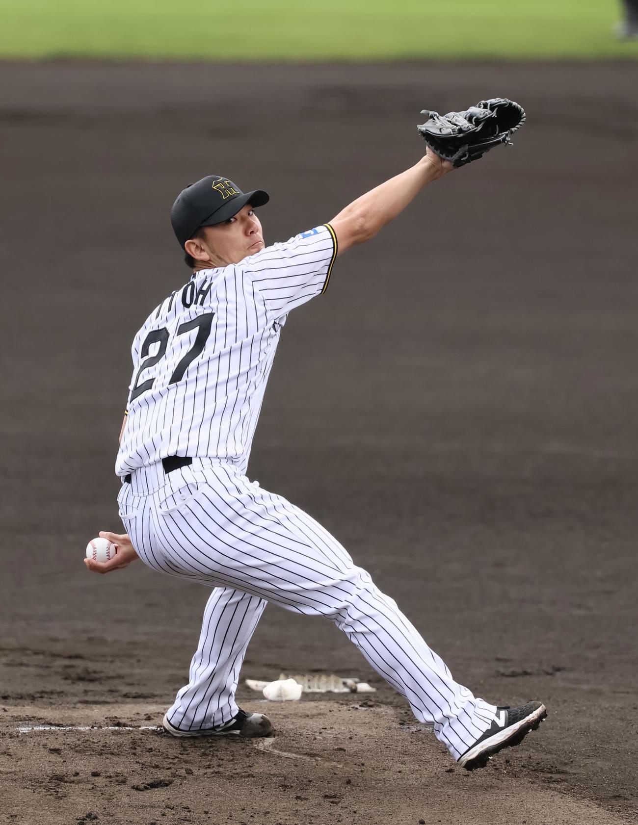 紅白戦　先発した白組伊藤将（撮影・藤尾明華）