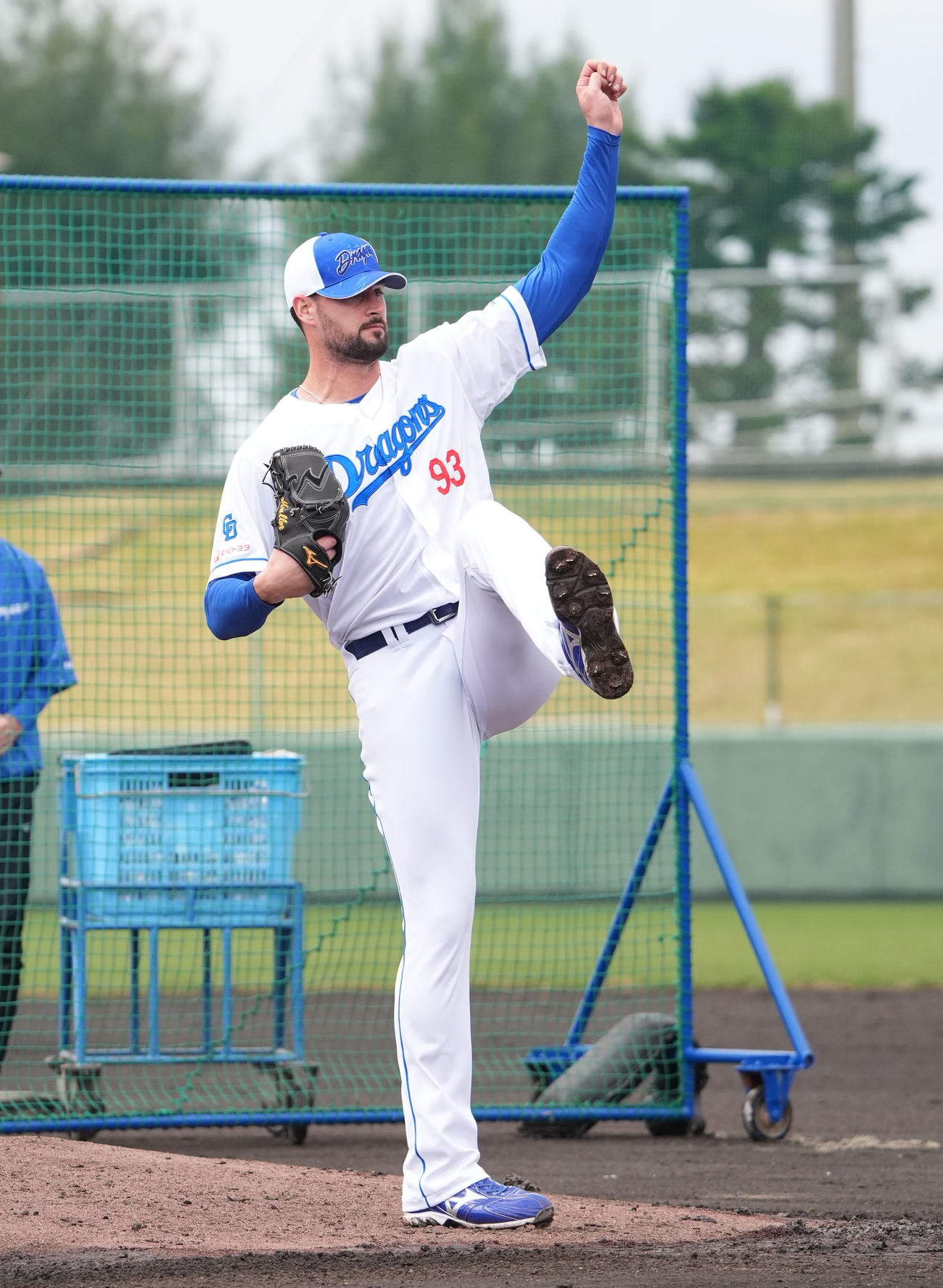 打撃投手に登板するマラー（撮影・森本幸一）