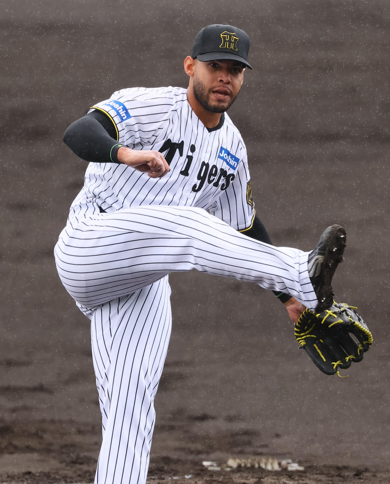紅白戦　紅白戦　2回、2番手で登板した白組ベタンセス（撮影・藤尾明華）