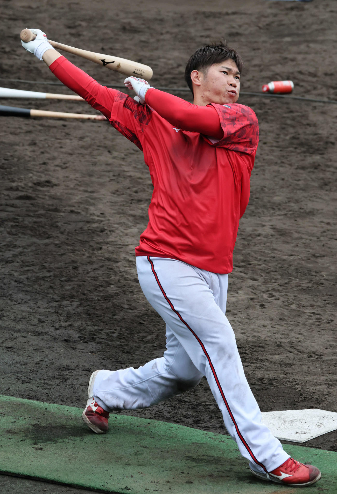 広島坂倉将吾（2025年2月2日撮影）