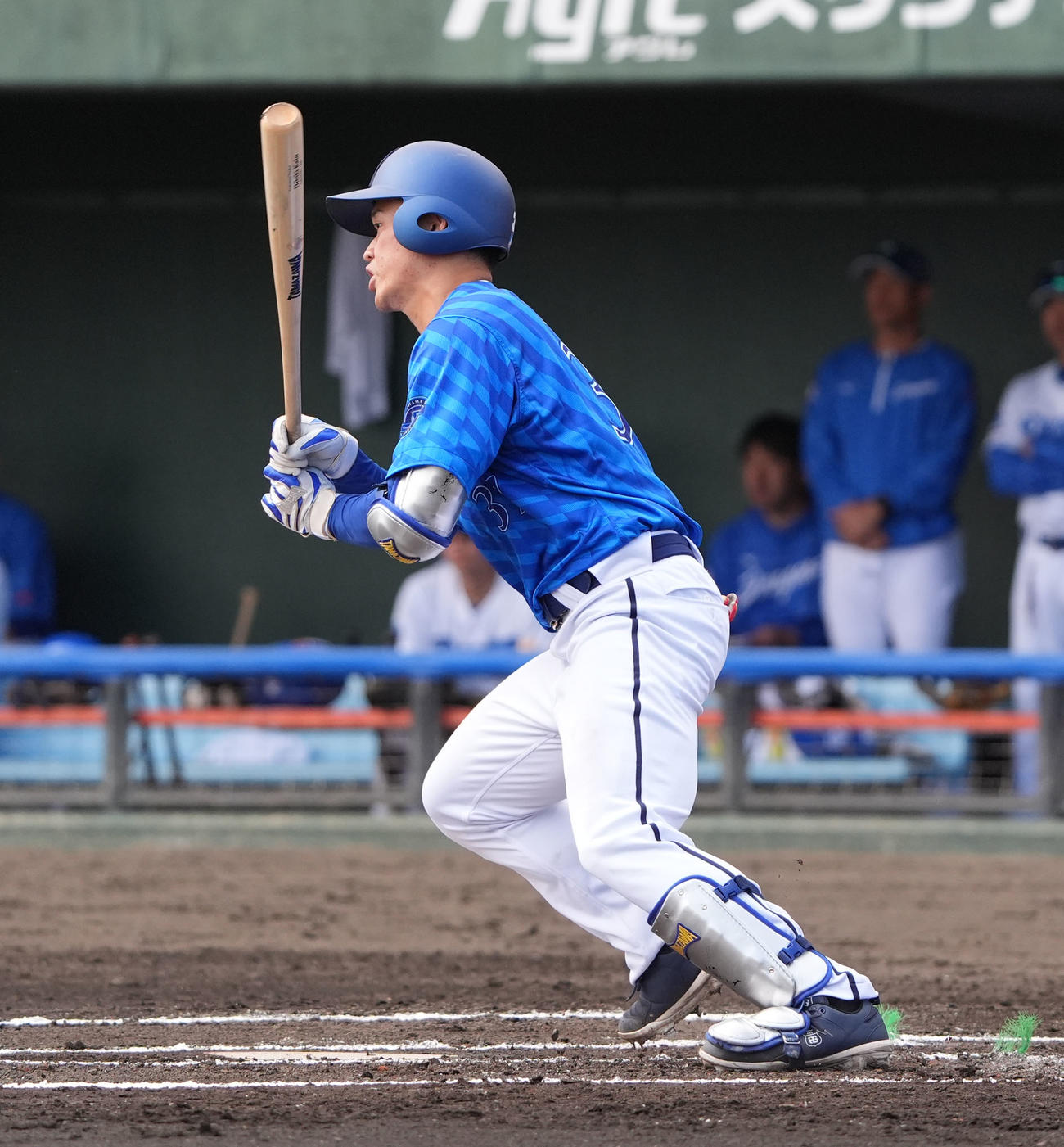 中日対DeNA 6回表DeNA無死、中前打を放つ加藤（撮影・森本幸一）