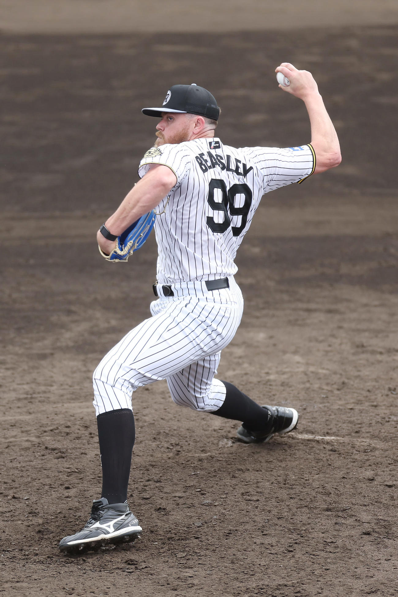 ライブBPに登板する阪神ビーズリー（撮影・前田充）