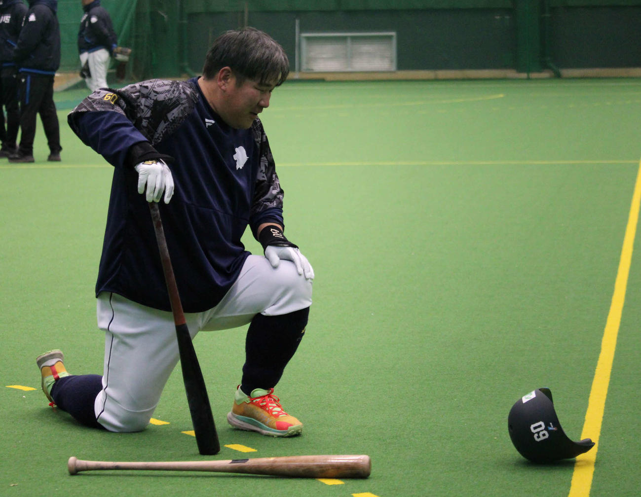 春野キャンプで調整中の西武中村剛（撮影・金子真仁）