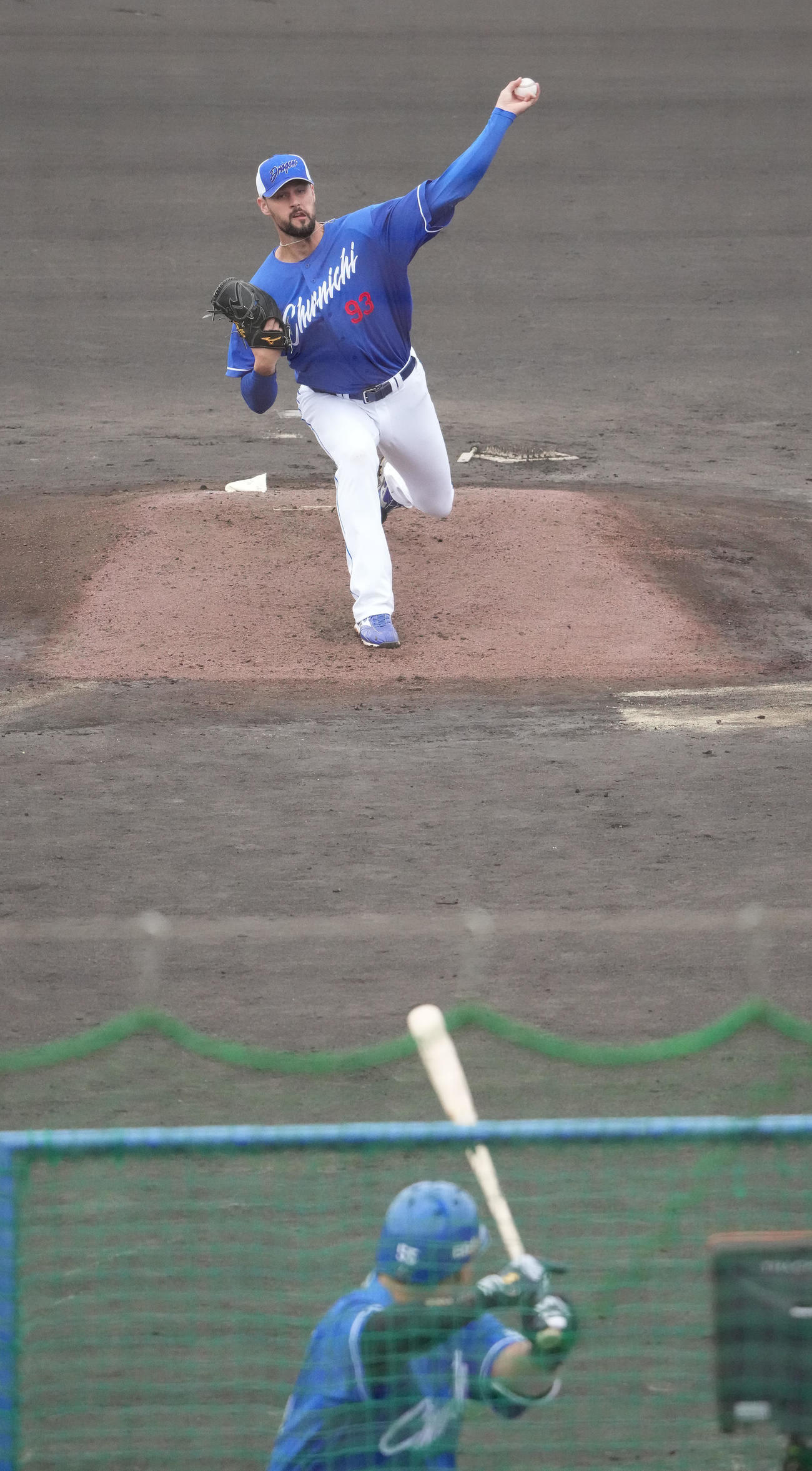 シート打撃練習に登板するマラー（撮影・森本幸一）