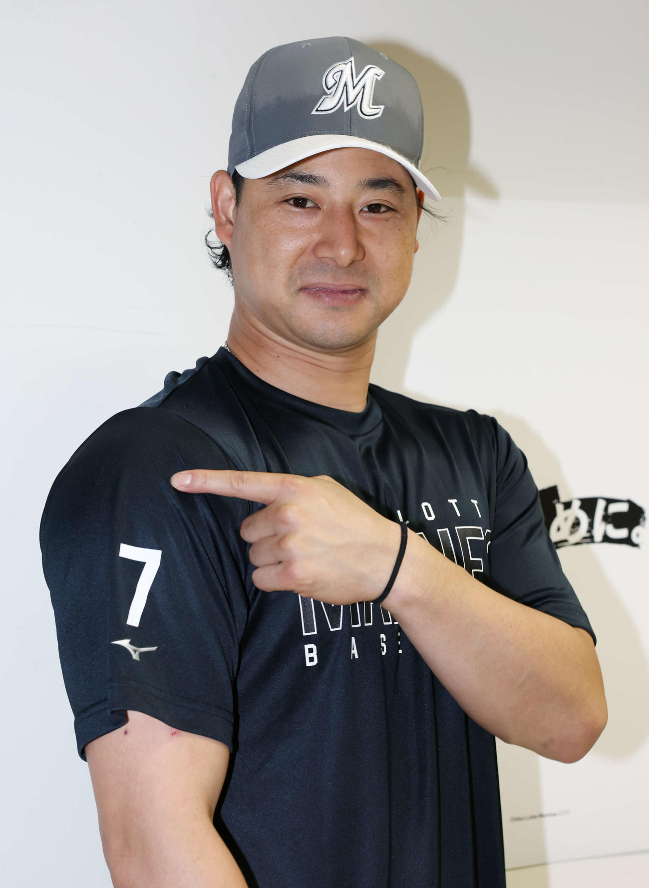 キャプテンとしてチームを引っ張るロッテ藤岡（撮影・宮地輝）