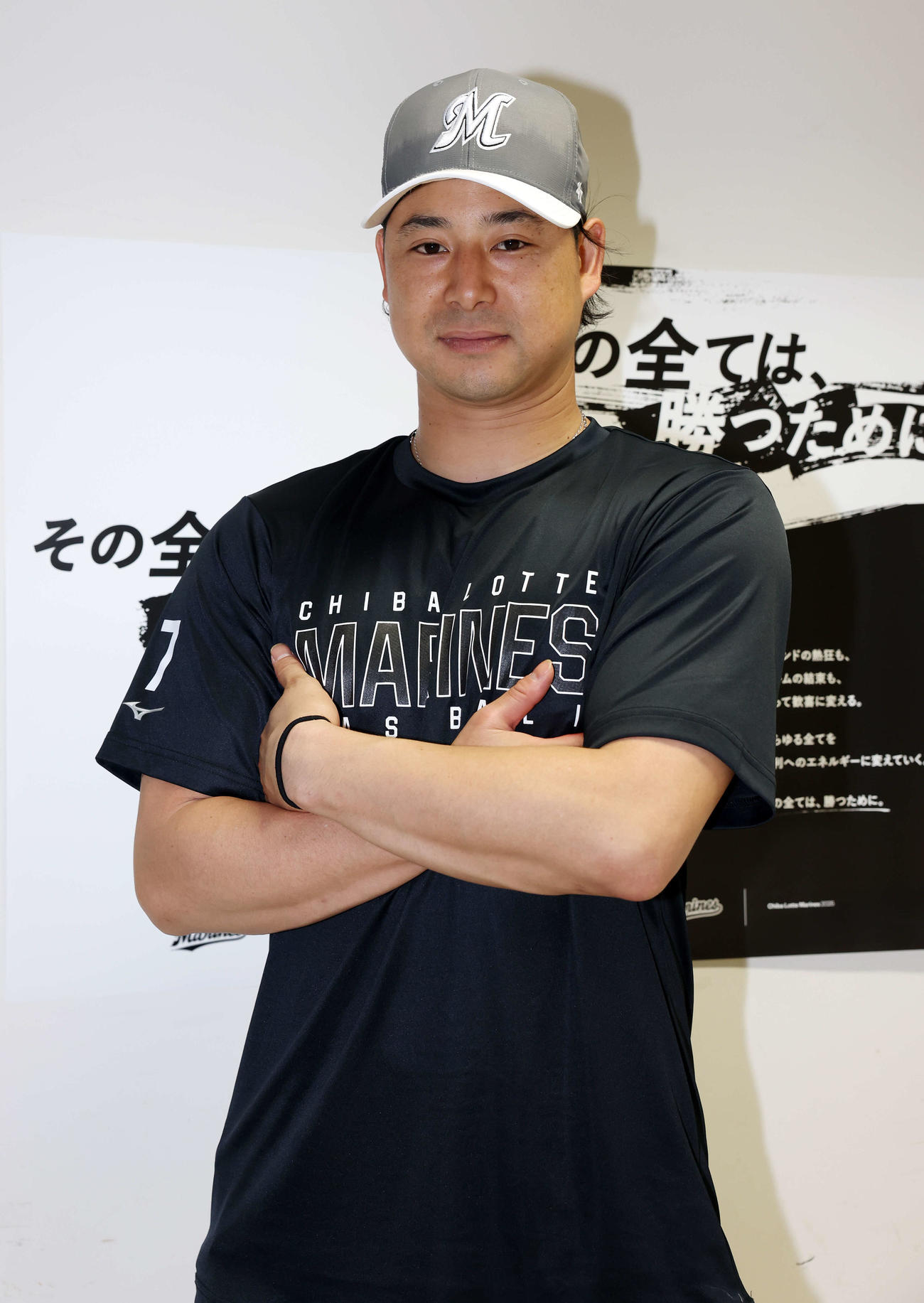 キャプテンとしてチームを引っ張るロッテ藤岡（撮影・宮地輝）
