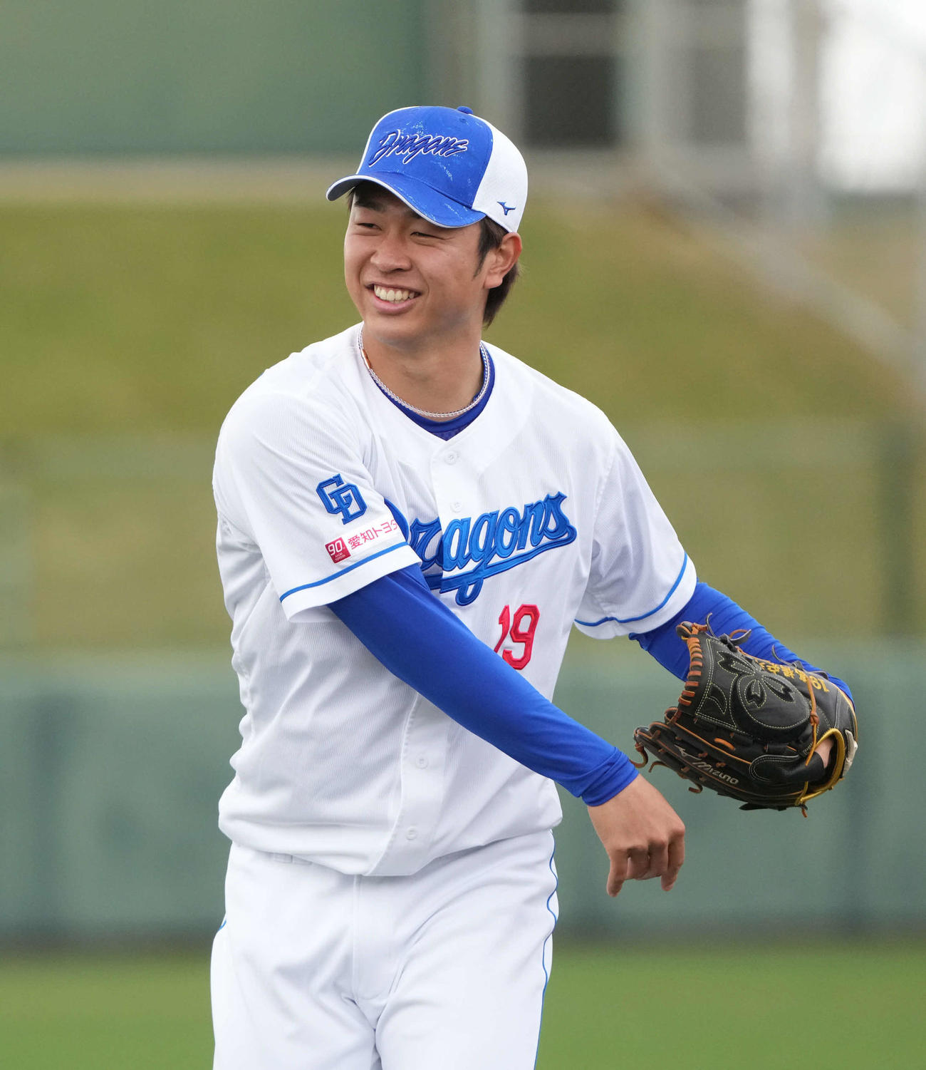 4日、明るい表情で練習を行う高橋宏