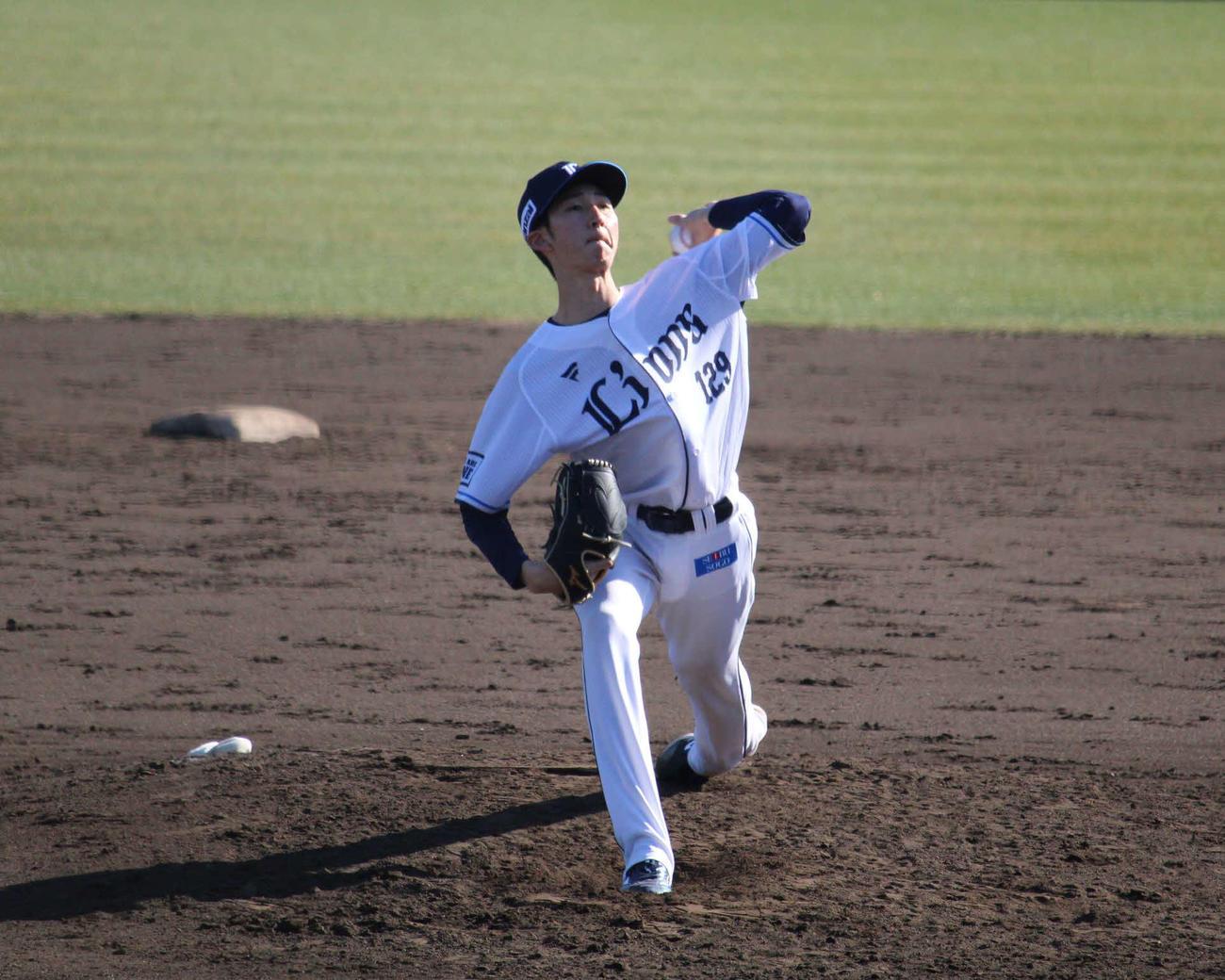 西武2軍－四国IL・徳島　練習試合でリリーフ登板した西武川下（撮影・金子真仁）