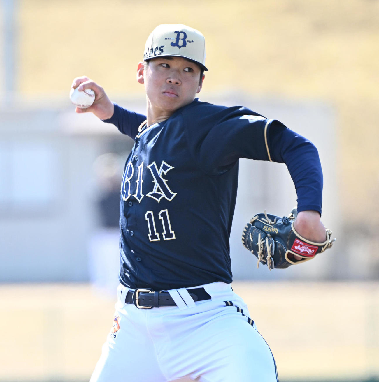 オリックス春季キャンプ　打撃投手で登板するオリックス山下舜平大＝2025年2月11日、SOKKENスタジアム