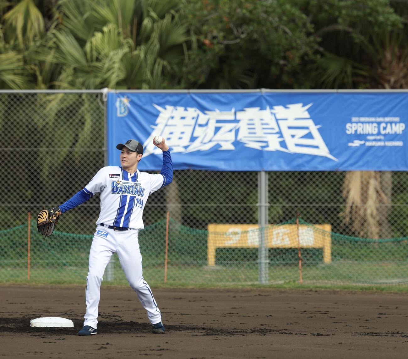 練習に臨むDeNA笠谷（撮影・河田真司）