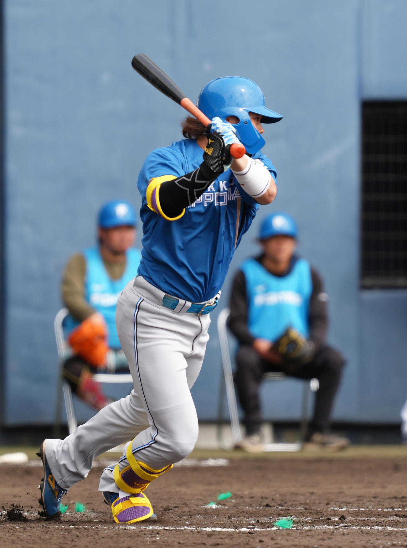 日本ハム紅白戦　紅組対白組　5回表紅組2死、代打田宮は左前打を放つ（撮影・足立雅史）