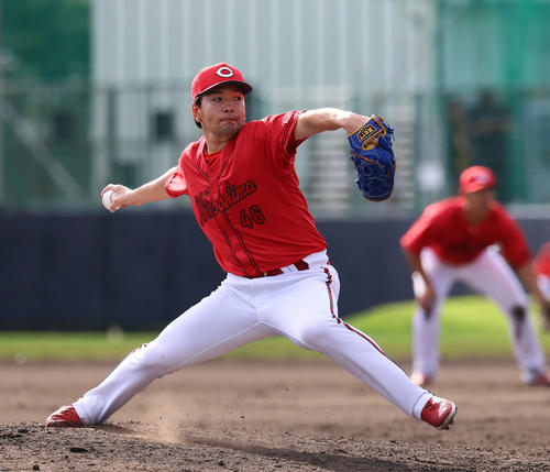 練習試合阪神対広島 8回、4番手で登板した河野(撮影・藤尾明華)