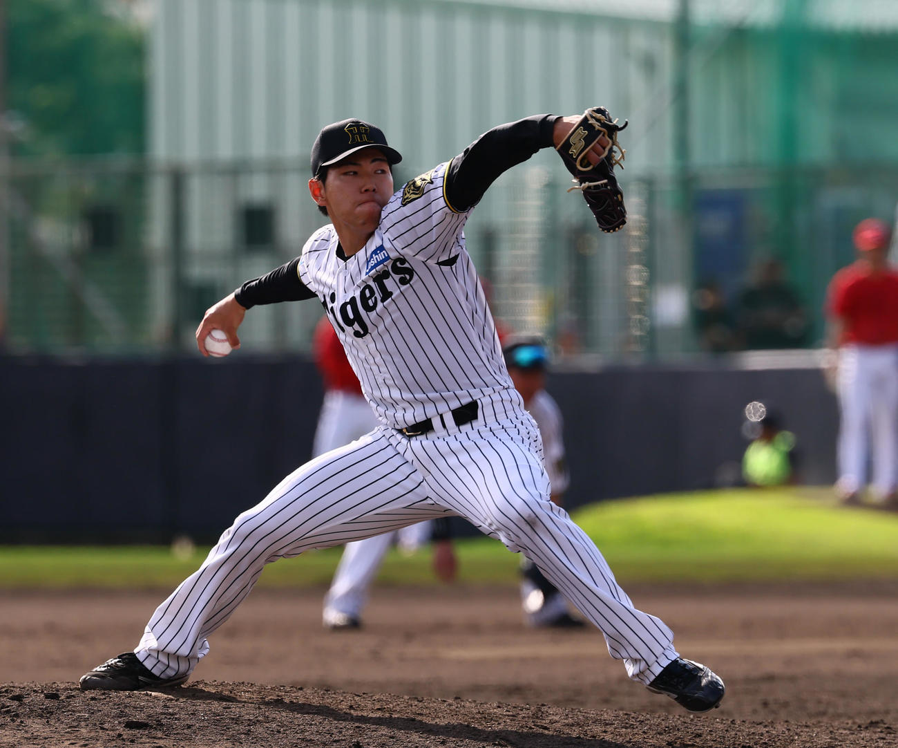 練習試合阪神対広島　8回、6番手で登板した工藤（撮影・藤尾明華）